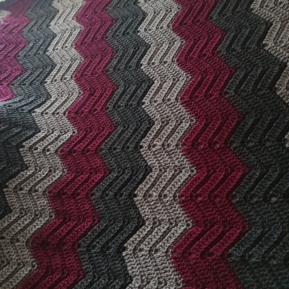 Handmade throw - Picture 3 of 3